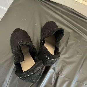 Fergalicious size 6 black heel